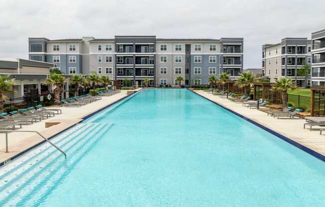 swimming pool at Berkshire Creekside apartments