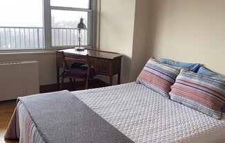 1 bed, 1 bath, 590 sqft, $3,500, Unit 17J