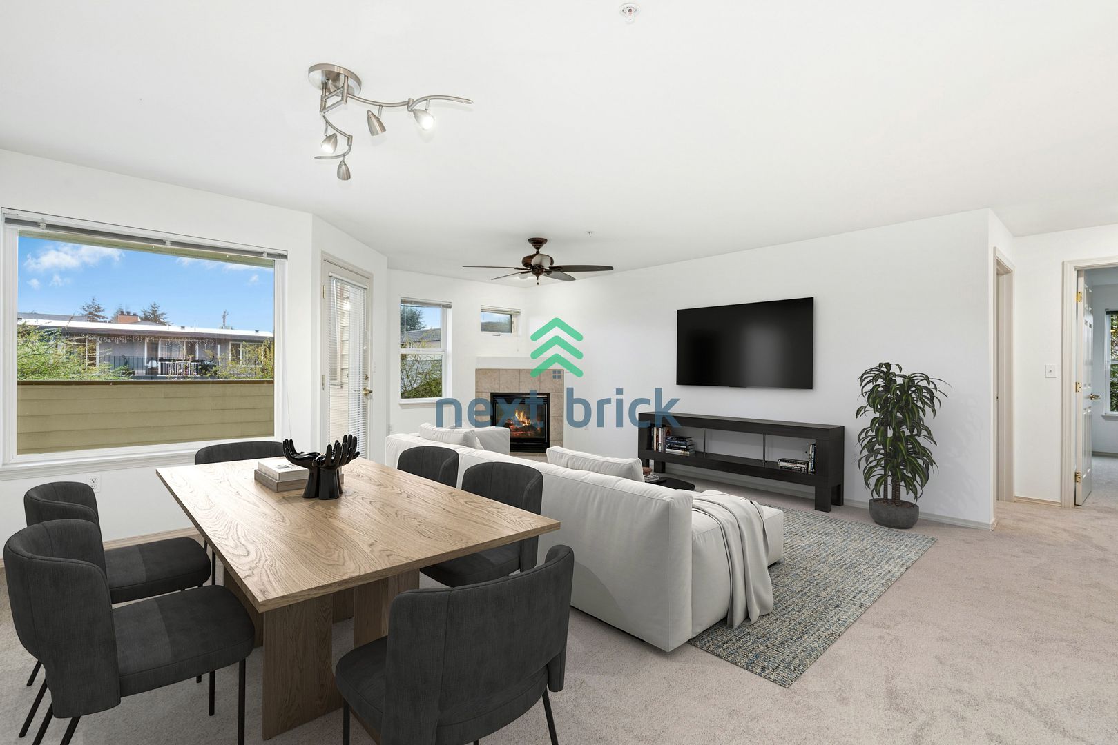 Beautiful 2 bedrooms and 2 bathrooms Condo Ready for Rent !