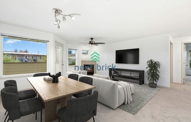 Beautiful 2 bedrooms and 2 bathrooms Condo Ready for Rent !