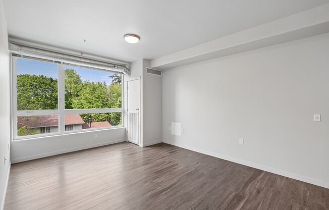 3 beds, 2 baths, 1,312 sqft, $1,975, Unit 207