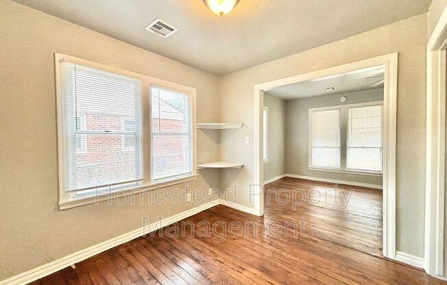 1709 N PAGE AVE