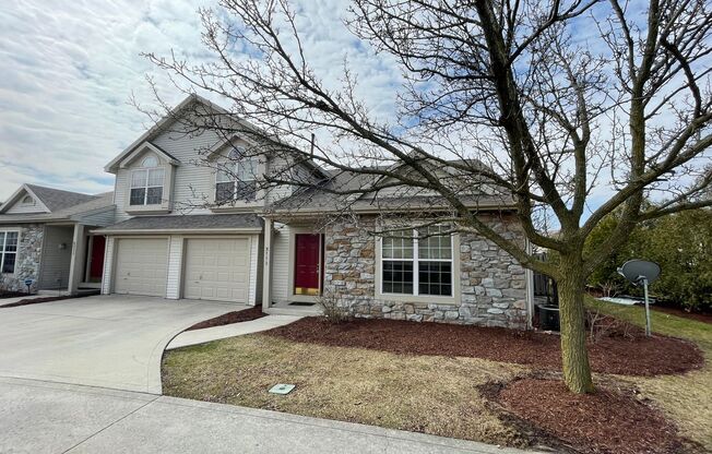 5707-5713 Thornbriar Lane