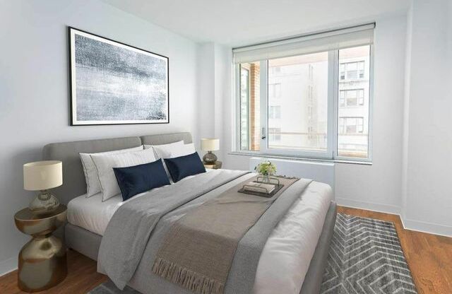 30 E 85 ST