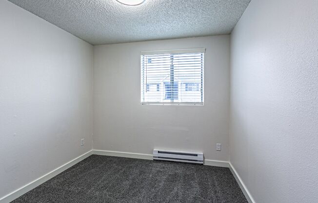 2 beds, 1 bath, 980 sqft, $1,525, Unit C65