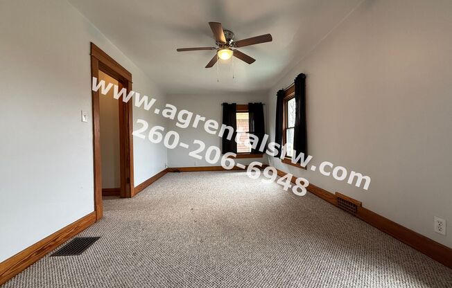 935 Edgewater Ave