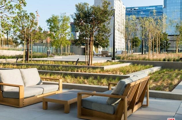 1 bed, 1 bath, 740 sqft, $3,100, Unit 902