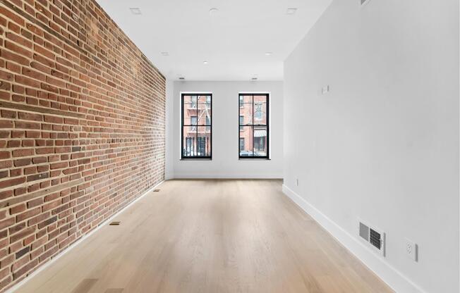 110 LUQUER ST