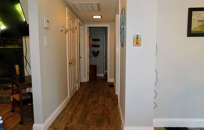 2 beds, 1 bath, $1,650