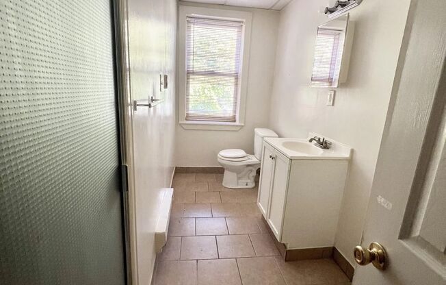 1 bed, 1 bath, $2,270