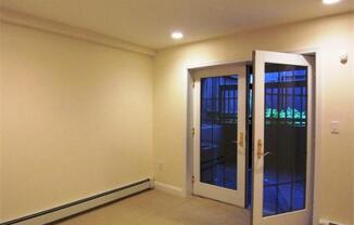 2 beds, 1 bath, $3,000, Unit 1