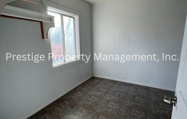 2 beds, 1 bath, 604 sqft, $925, Unit #1