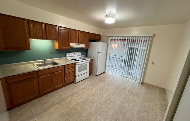 2 beds, 1 bath, 950 sqft, $2,100, Unit 2303