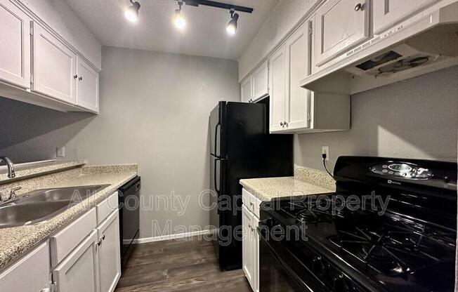 5426 Menchaca Road