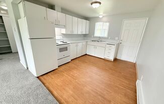 View at the Lake II: New Management + Leasing Specials! Pool, Balcony, Laundry on Site