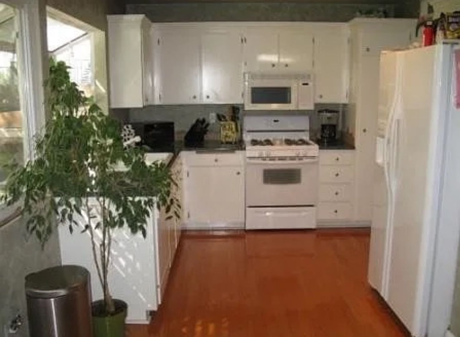 Lovely One Level home in Valencia!