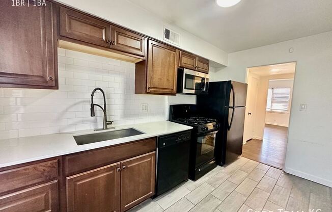 4128 ROANOKE RD