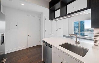 551 10 AVE