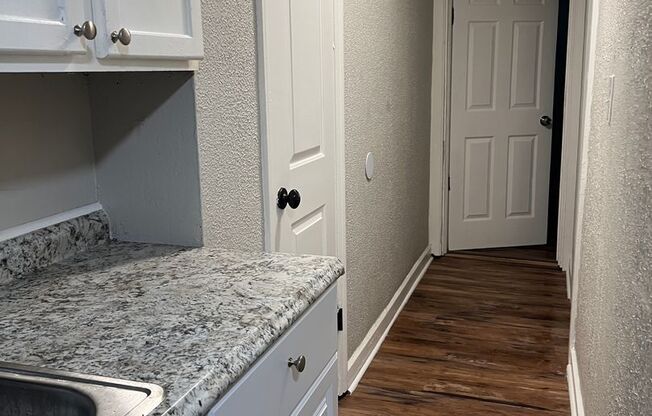 1 bed, 1 bath, 725 sqft, $750, Unit 258