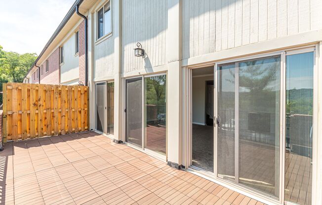 3 beds, 2.5 baths, 1,450 sqft, $2,350, Unit 8218-B (TH)