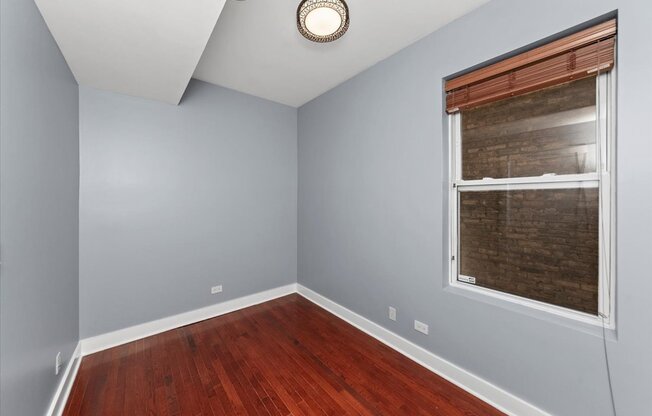2052 N CAMPBELL