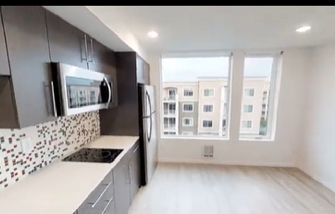 Studio, 1 bath, 306 sqft, $1,123, Unit 304