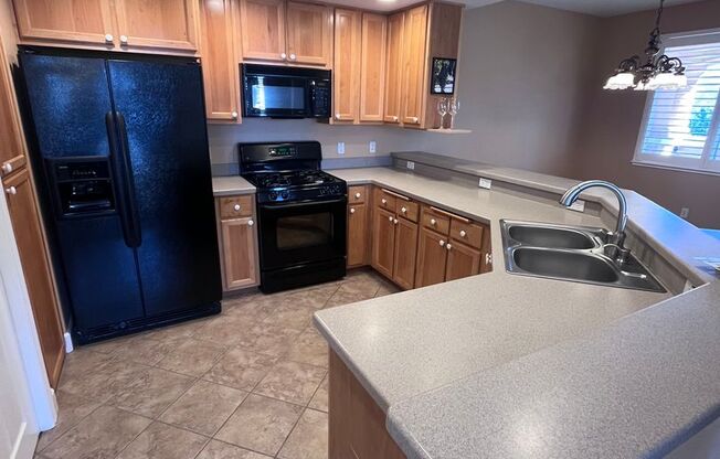 2 beds, 2 baths, $2,295, Unit # 326