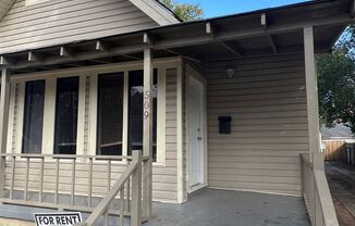 1 Bedroom 1 Bath Duplex in the Broadmoor, Anderson Island, Shreve Island Neighborhood