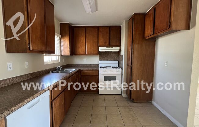 2 beds, 1 bath, $1,770, Unit Unit A