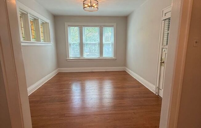 Dogtown Apartment!