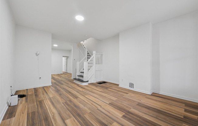 5628 W GIRARD AVE