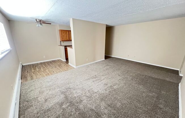 2 beds, 1 bath, 900 sqft, $940, Unit 10