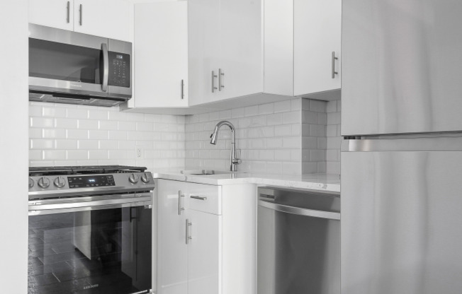 1 bed, 1 bath, $3,600, Unit 2F