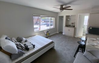 Studio, 1 bath, 200 sqft, $1,800, Unit 1141 Silverado St #120