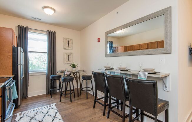 3 beds, 3 baths, 876 sqft, $1,463, Unit Unit 07