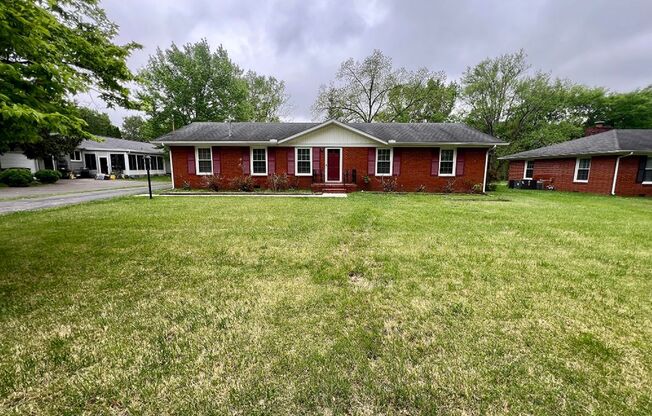 3 Bed 1.5 Bath W. Bonus, Renovated Full Brick Home in Murfreesboro