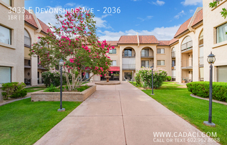 3033 E DEVONSHIRE Avenue