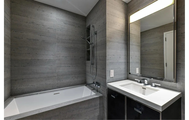 1 bed, 1 bath, 694 sqft, $5,500, Unit 48E
