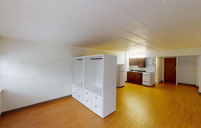 1 bed, 1 bath, 450 sqft, $1,195, Unit 303