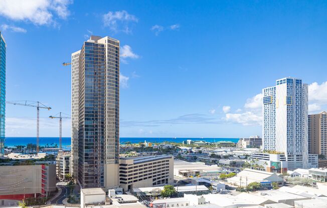 2 beds, 2 baths, $4,400, Unit # 4403