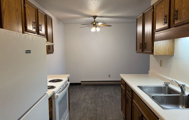 1 bed, 1 bath, 780 sqft, $690, Unit 303