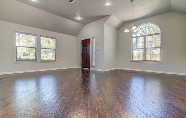 Spacious Four Bedroom Home in Silver Leaf
