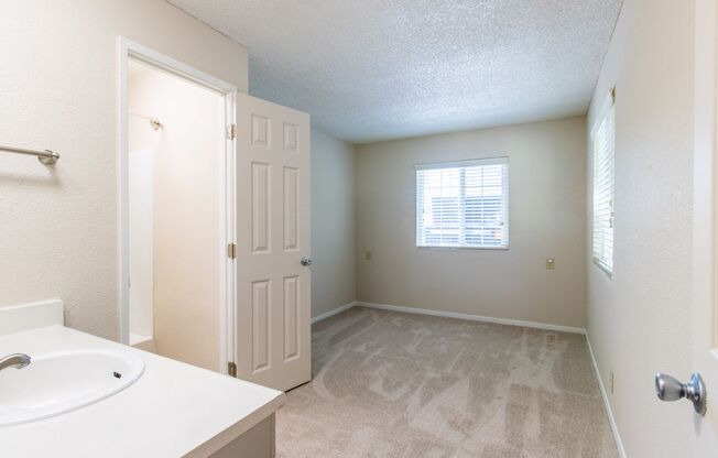 1 bed, 1 bath, $1,450, Unit 05