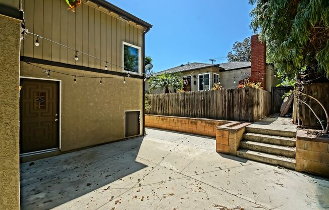 3 beds, 2 baths, $4,000