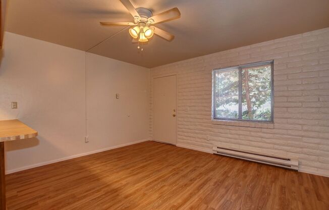 RR175 - 218 S. McCormick Street