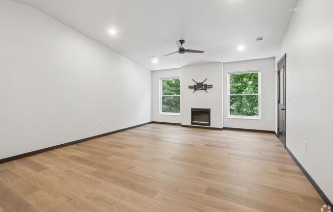 3 beds, 2 baths, 1,512 sqft, $1,695, Unit 736-203