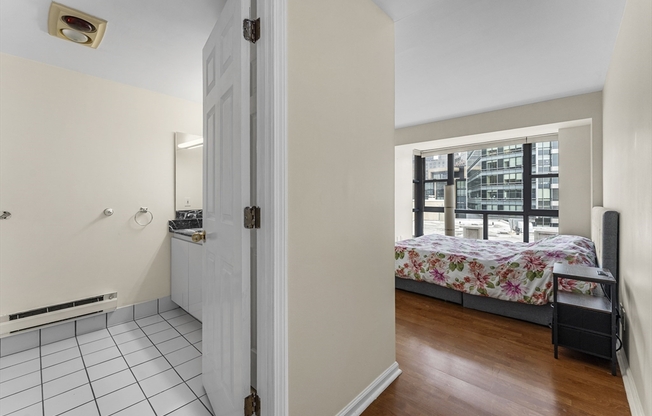 3 beds, 2 baths, 1,430 sqft, $7,600, Unit 1501