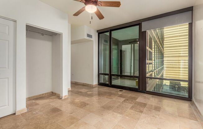 2 beds, 2 baths, $2,100, Unit # 523