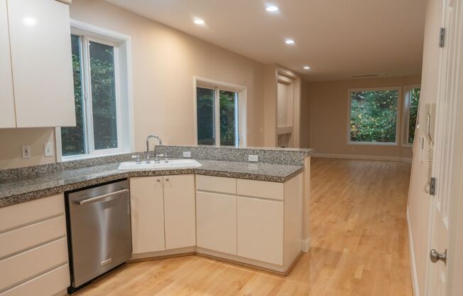 2Bd/2.5Ba Mercer Island Condo