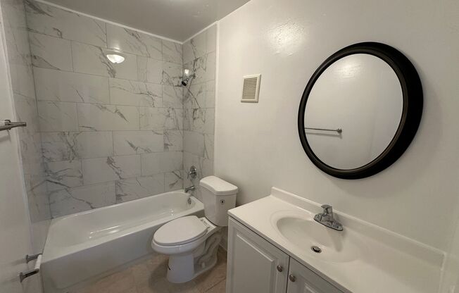 2 beds, 1 bath, $1,825, Unit A